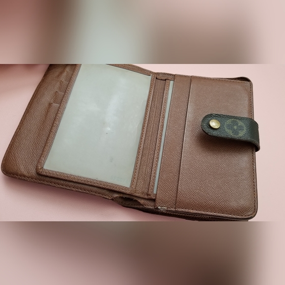 LOUIS VUITTON MONOGRAM ZIPPER BIFOLD WALLET SP0084 - Picture 8 of 16